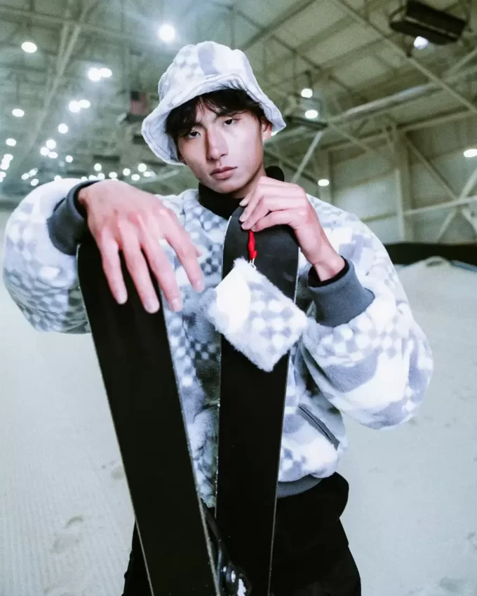 3AM PLUSH SWISS ALPS WALLET