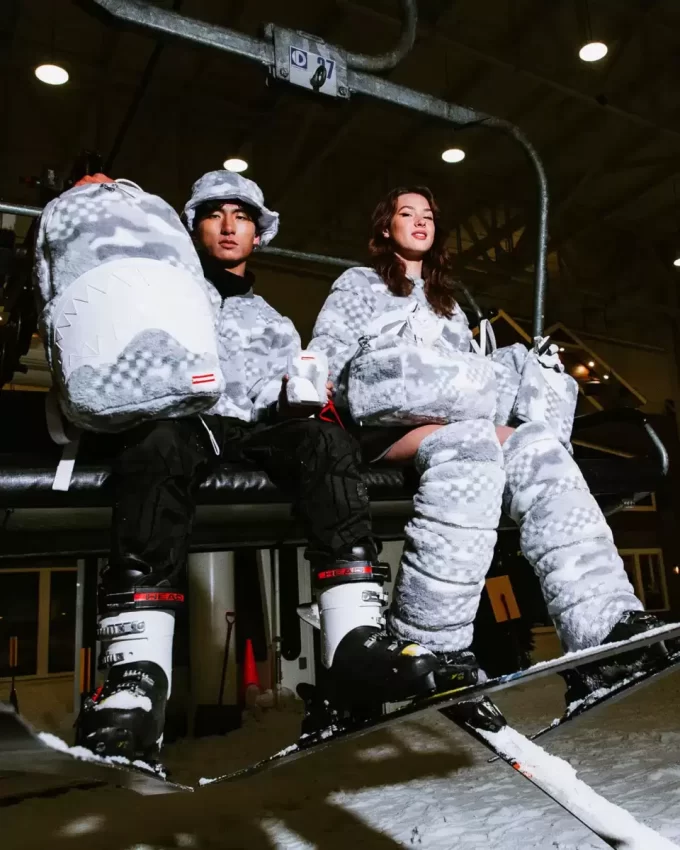 3AM PLUSH SWISS ALPS WALLET