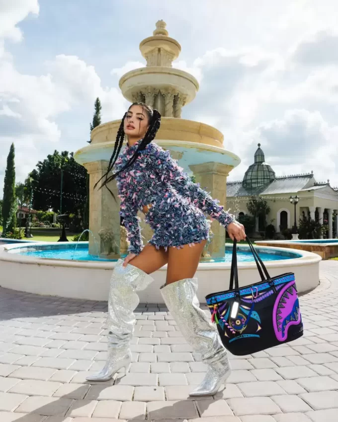 A.I. 12 – SANDFLOWER COLLAB BROOKLYN & BEYOND TOTE