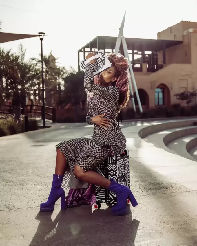 A.I.8 AFRICAN INTELLIGENCE – ORIGIN STORY CROSSOVER CLUTCH