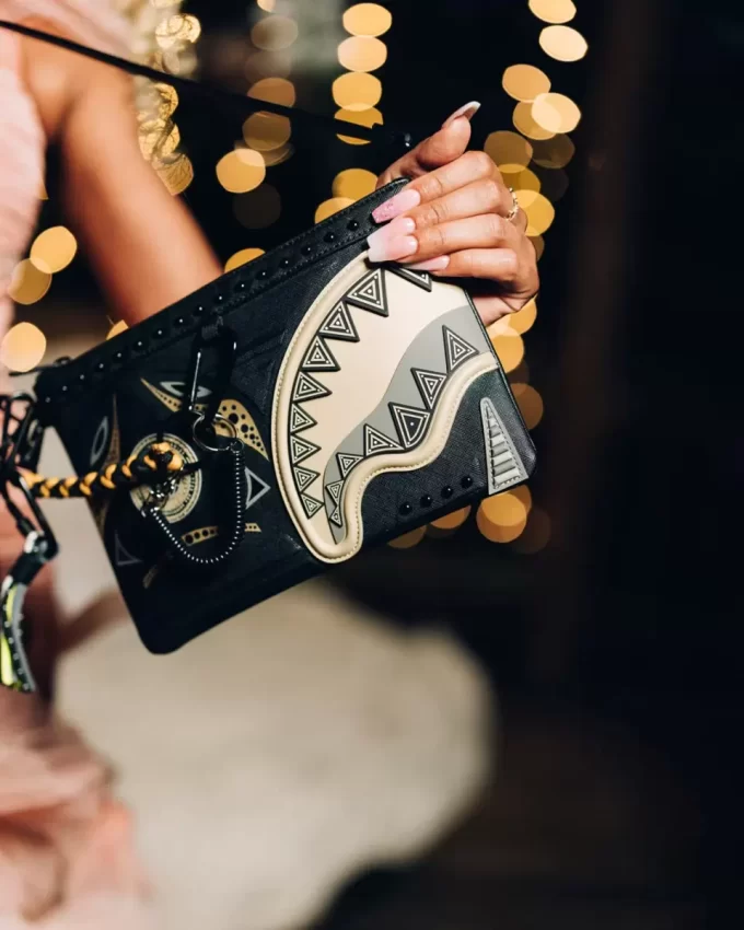 A.I. AFRICAN INTELLIGENCE SHARKS OF THE GOLD OCEAN CROSSOVER CLUTCH – SANDFLOWER COLLAB