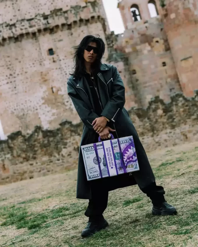 BILLIONS IN THE BANK BRIEFCASE