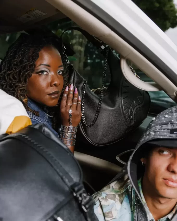 CHECKPOINT ROYALE VICE SHOULDER BAG