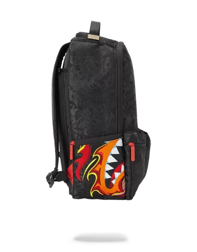 DRAGON SIDE SHARK CARGO