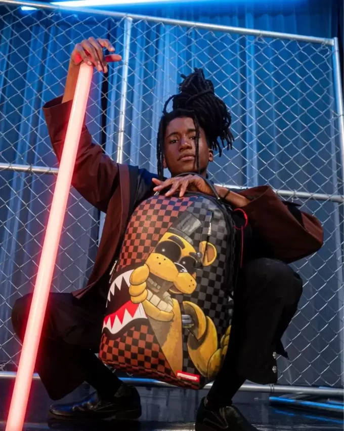 FIVE NIGHTS AT FREDDY’S: I SEE YOU