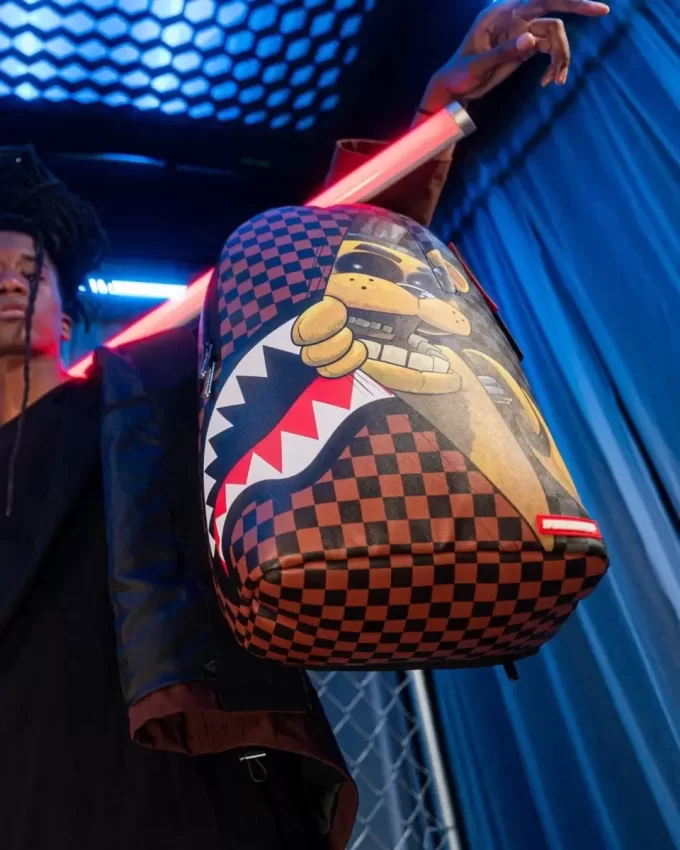 FIVE NIGHTS AT FREDDY’S: I SEE YOU