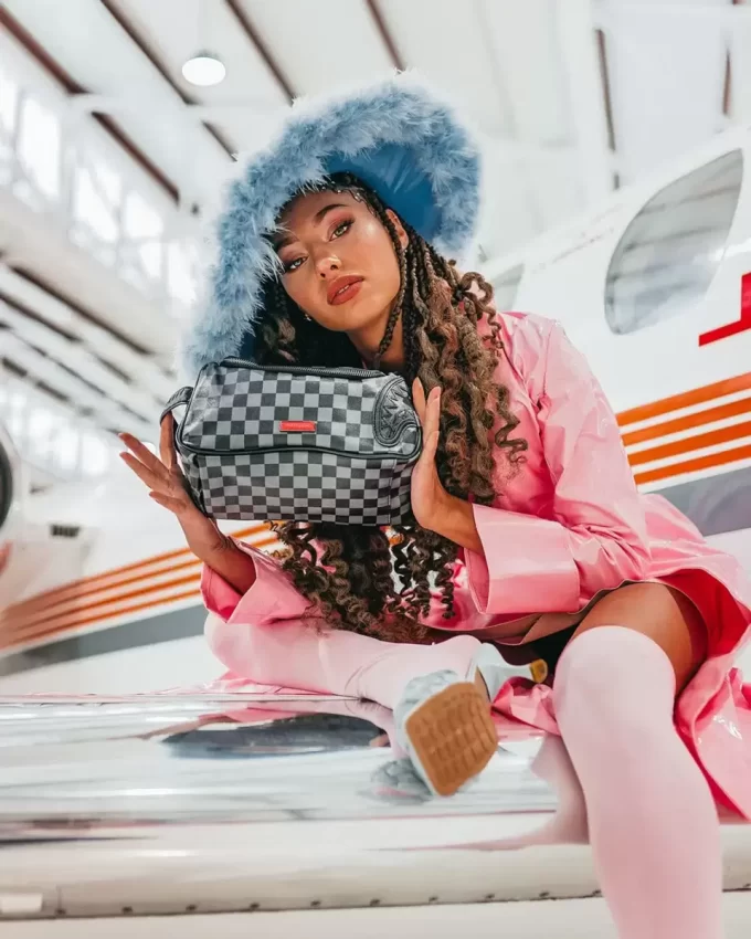 HENNY BLACK TOILETRY BAG