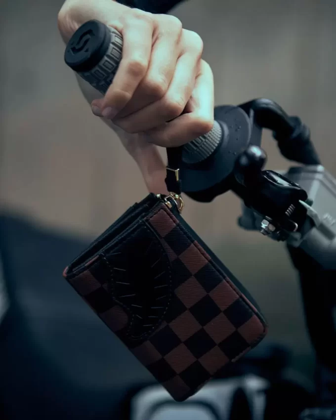 HENNY LOCK SHARKS IN PARIS WALLET