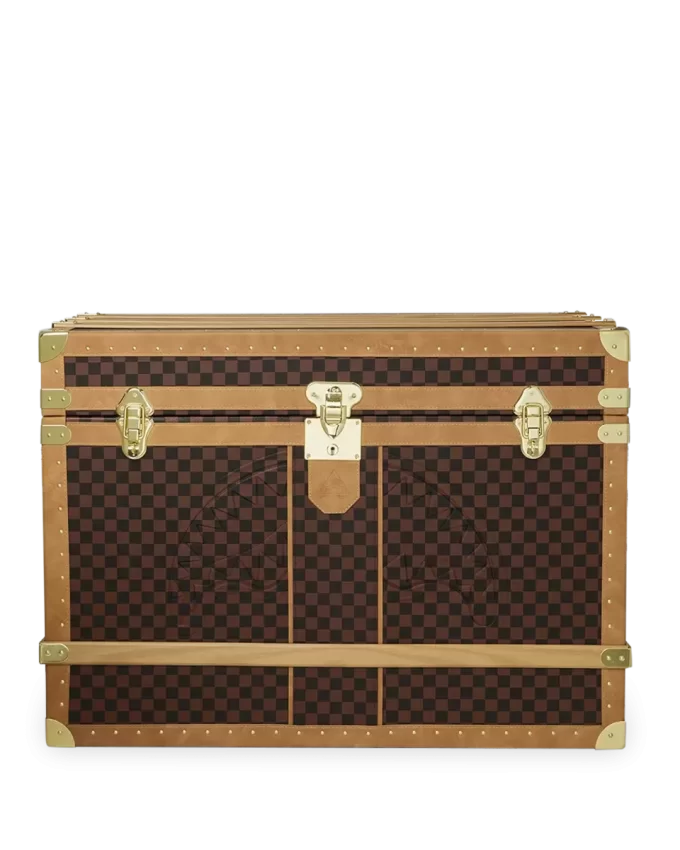 HENNYVILLE SHARKS IN PARIS TRUNK