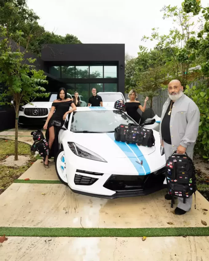 JAMES FIRST CLASS GLOBAL FLAGS MONEYBEAR BACKPACK JAMES FIRST CLASS GLOBAL FLAGS MONEYBEAR BACKPACK