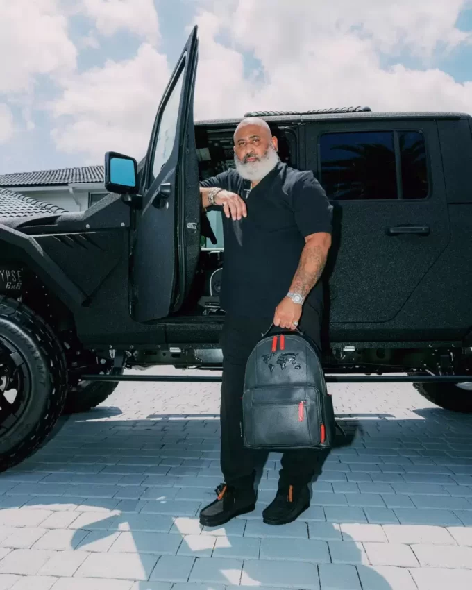 JAMES FIRST CLASS GLOBAL TAKEOFF CARGO BACKPACK