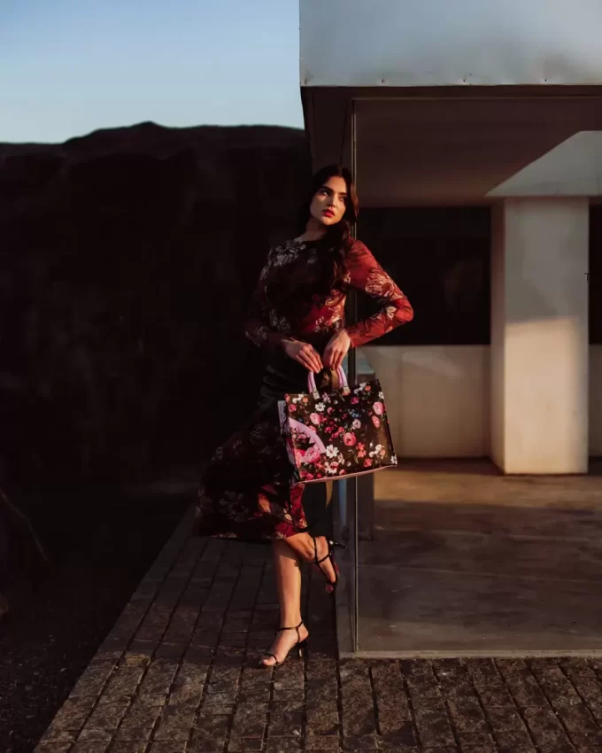 JARDIN DE FLORES TORTUGA TOTE