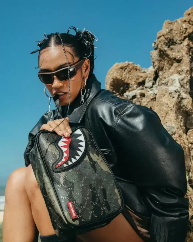 LASERS BLAZIN TOILETRY BRICKSIDE BAG