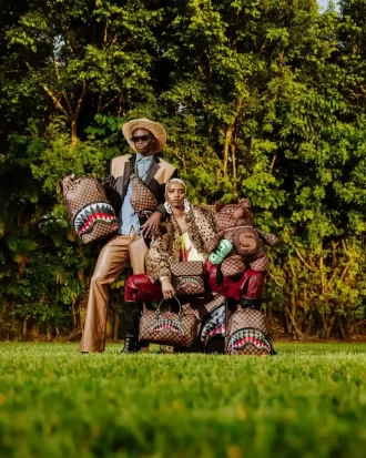 LENTICULAR EFFECTS CROSSOVER CLUTCH W/ SHOULDER STRAP