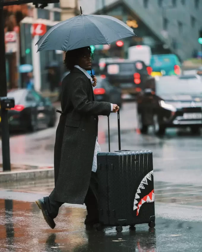 MIDNIGHT SHADOW FULL-SIZE LUGGAGE