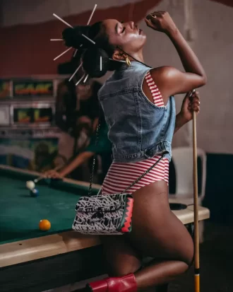 NIGHT NIGHT SHARKCHAIN HANDBAG