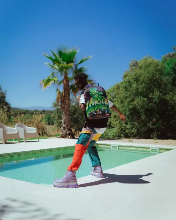 PRIVATE PROPERTY (DLXR)