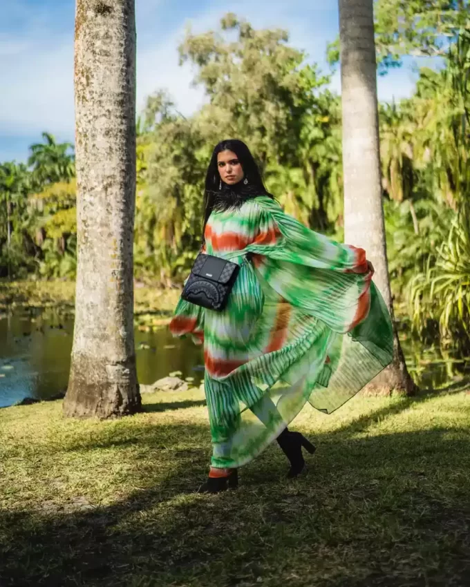 RACEWAY SHADOW PHANTOM MESSENGER SLING BAG