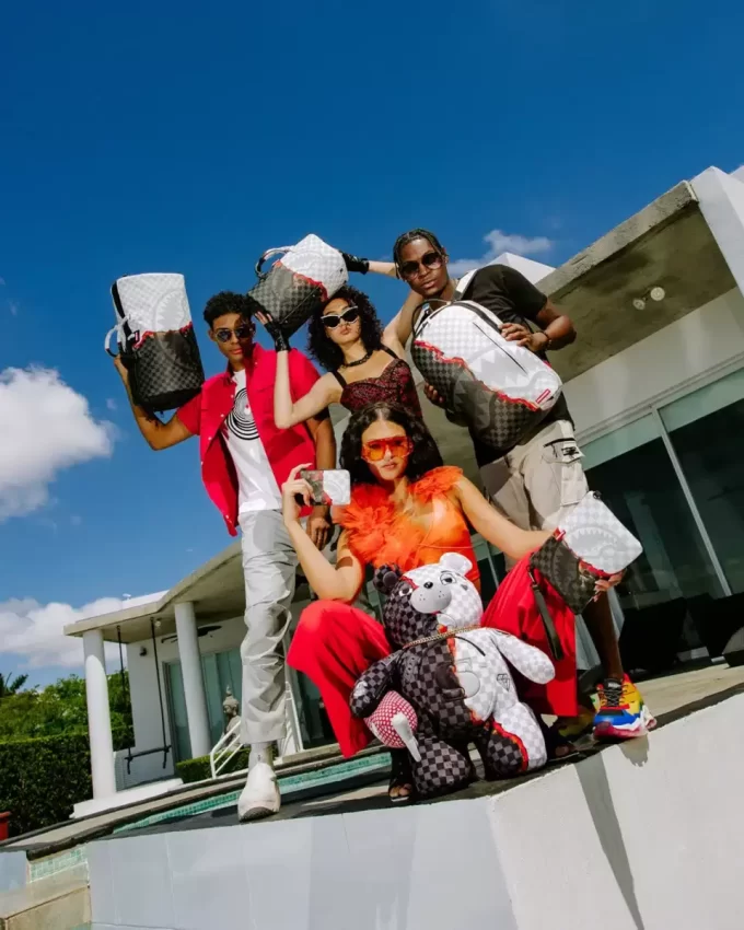 RING OF FIRE ZIP-OUT WALLET RING OF FIRE ZIP-OUT WALLET