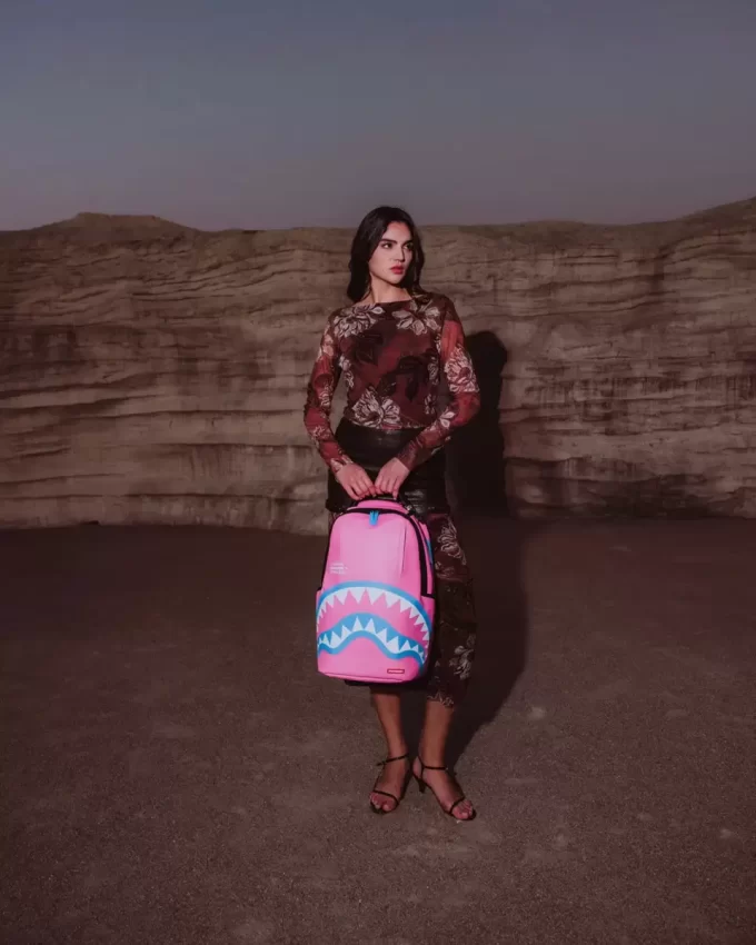 SHARK CENTRAL AMUSEMENT DLXSV BACKPACK