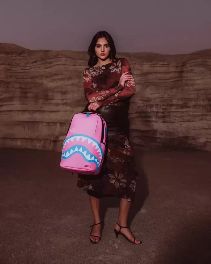 SHARK CENTRAL AMUSEMENT DLXSV BACKPACK