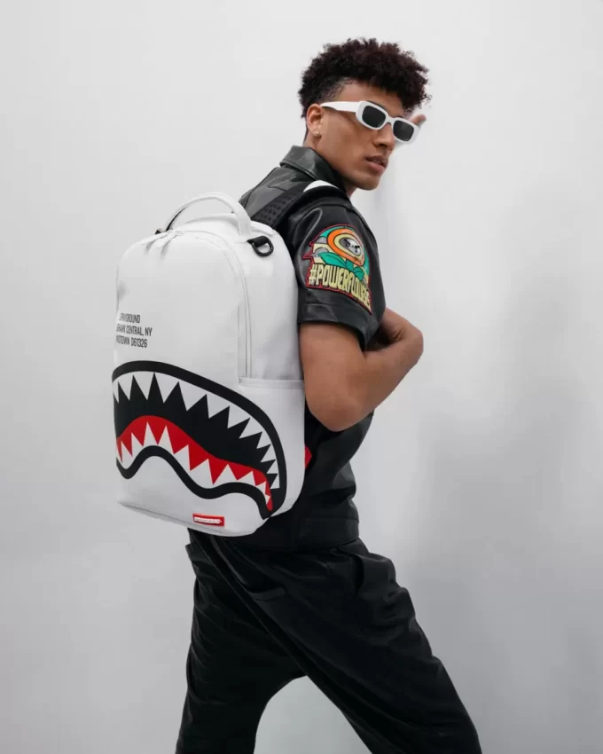 SHARK CENTRAL (WHT) BACKPACK (DLXV)