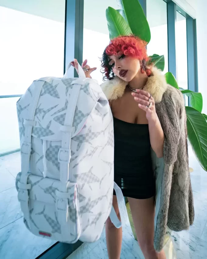 SHARK CHECK (WHITE) HILLS BACKPACK