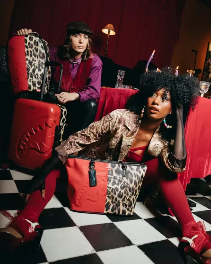 SHARK MILES PER HOUR TOTE