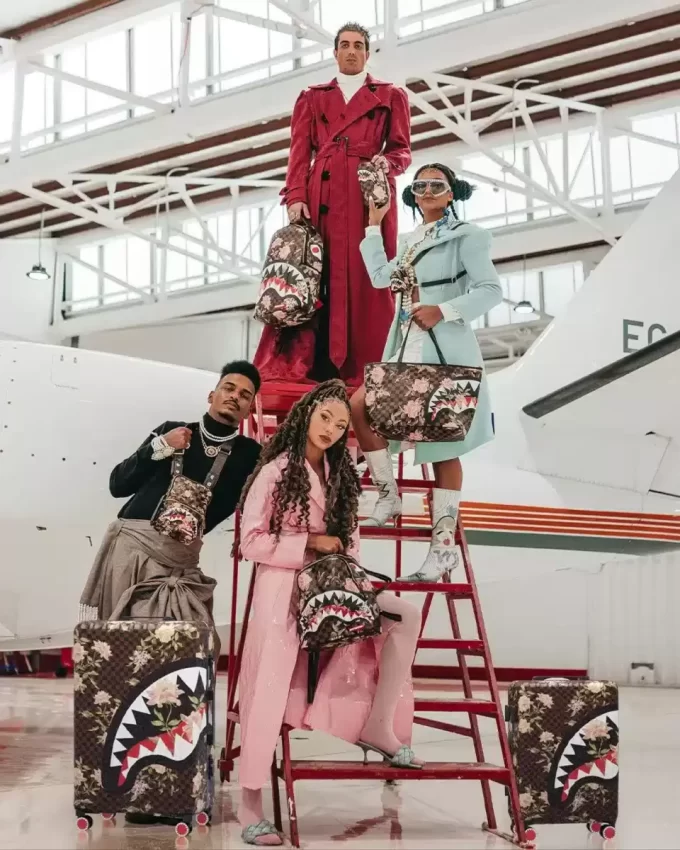 SHARKFLOWER CROSSBODY SLING