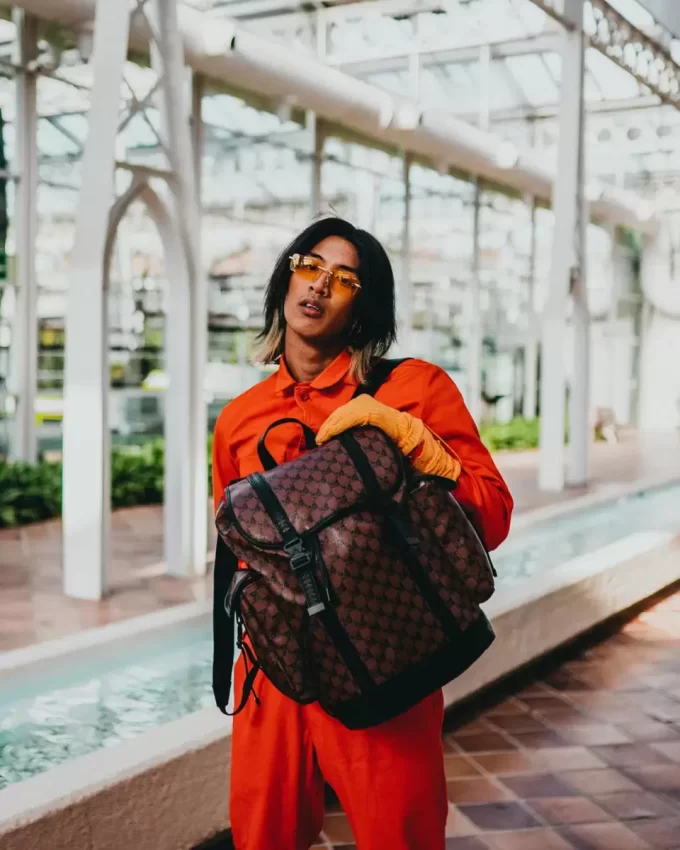 SHARKS AND SKULLS MONTE CARLO