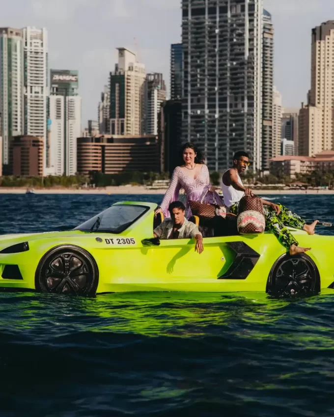 SHARKS IN PARIS COASTAL TOTE