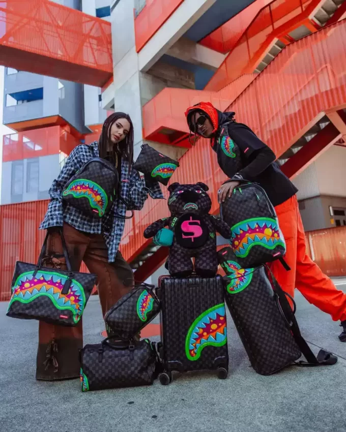 SLIME TAKEOVER CROSSOVER CLUTCH