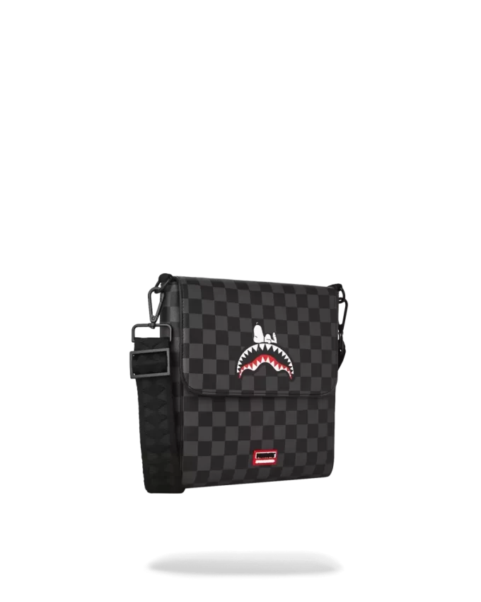 SNOOPY DAY OFF MESSENGER SLING BAG