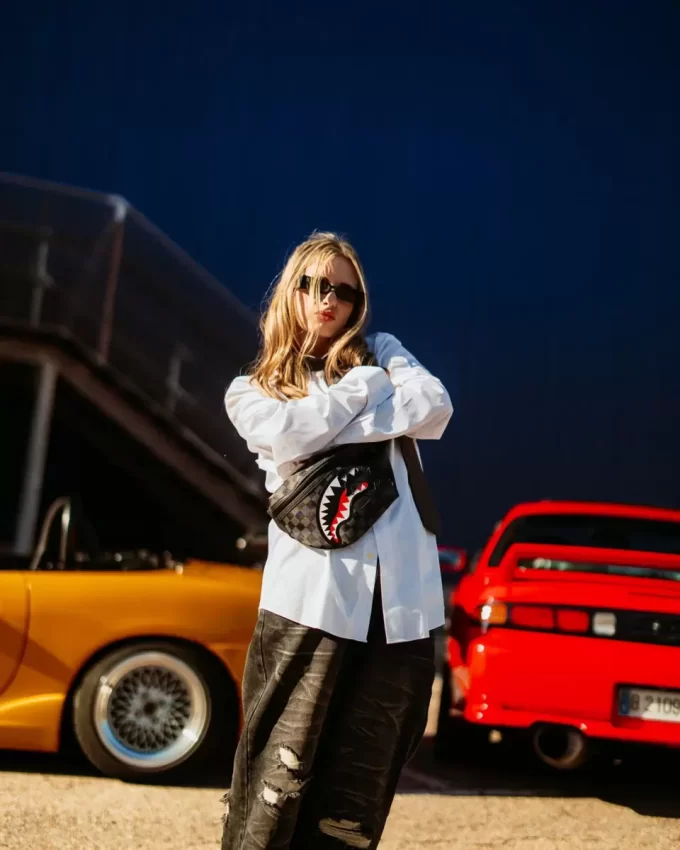 SPEED SHARK SIDE SWIPE SAVVY CROSSBODY SPEED SHARK SIDE SWIPE SAVVY CROSSBODY