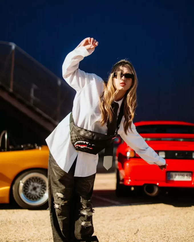 SPEED SHARK SIDE SWIPE SAVVY CROSSBODY SPEED SHARK SIDE SWIPE SAVVY CROSSBODY