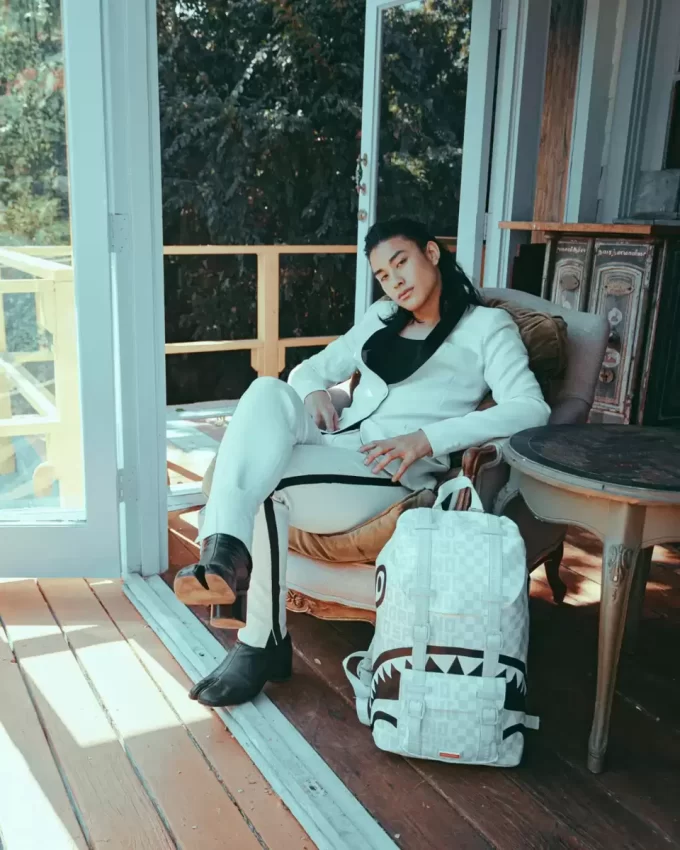 SPLIT THE CHECK (PEARL) HILLS SPLIT THE CHECK (PEARL) HILLS