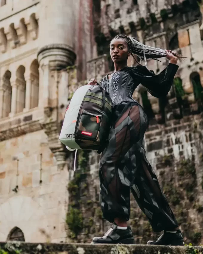 SPLIT WEIRD BACKPACK (DLXV)