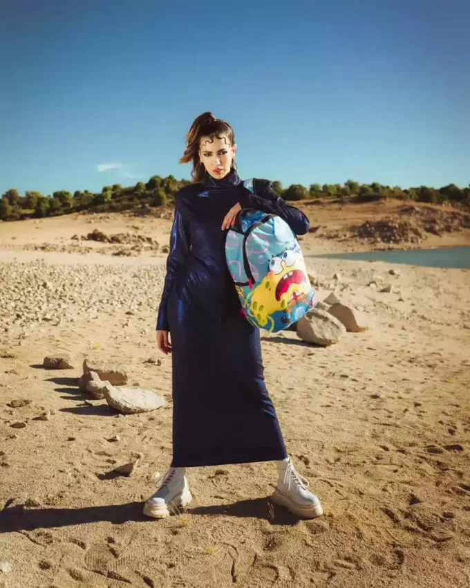 SPONGEBOB SHARK SHAPE SPONGE (DLXR)