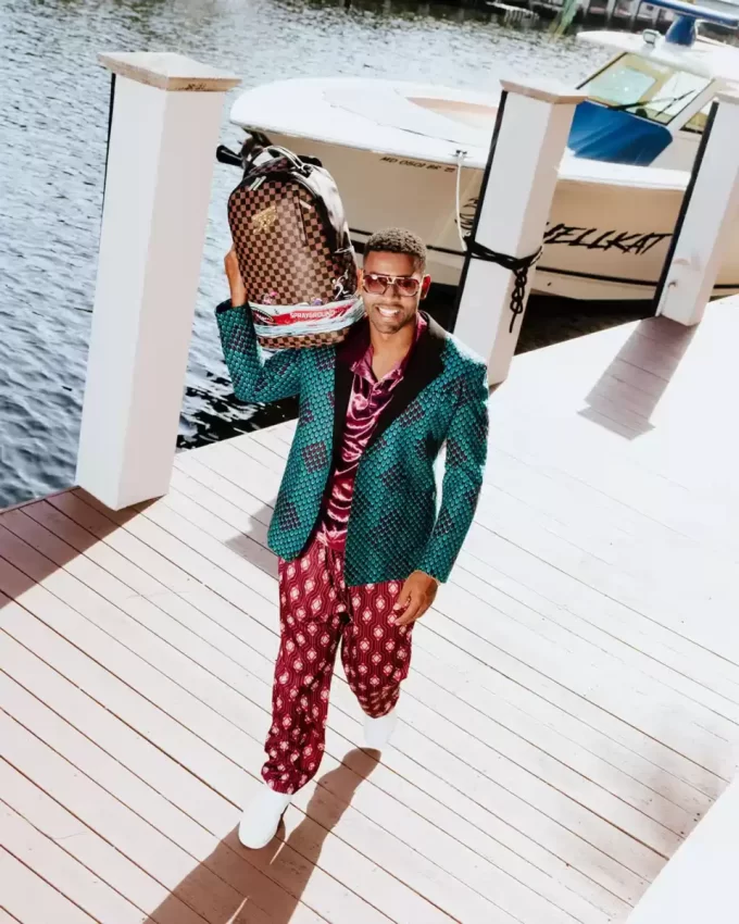 THE 305 SPEEDBOAT GETAWAY BACKPACK THE 305 SPEEDBOAT GETAWAY BACKPACK