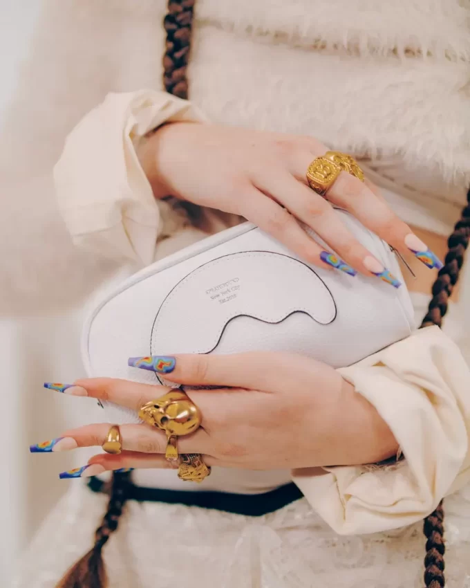 THE HEADQUARTERS – REFLECTION POUCH