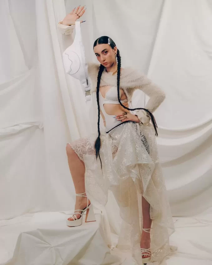 THE HEADQUARTERS – REFLECTION SAVVY CROSSBODY