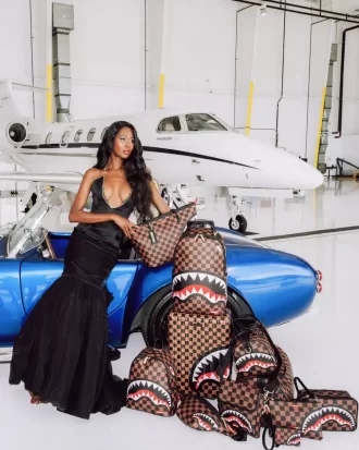 THE HIDEOUT CROSSOVER CLUTCH