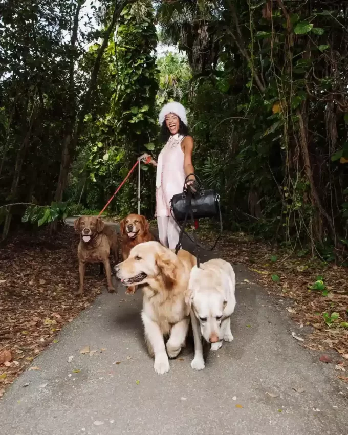 THE HQ MINI DUFFLE THE HQ MINI DUFFLE