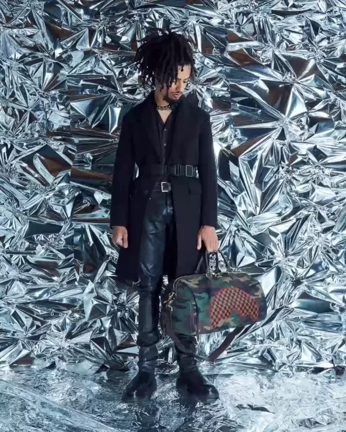 THE PARADOXX SHARK DUFFLE THE PARADOXX SHARK DUFFLE