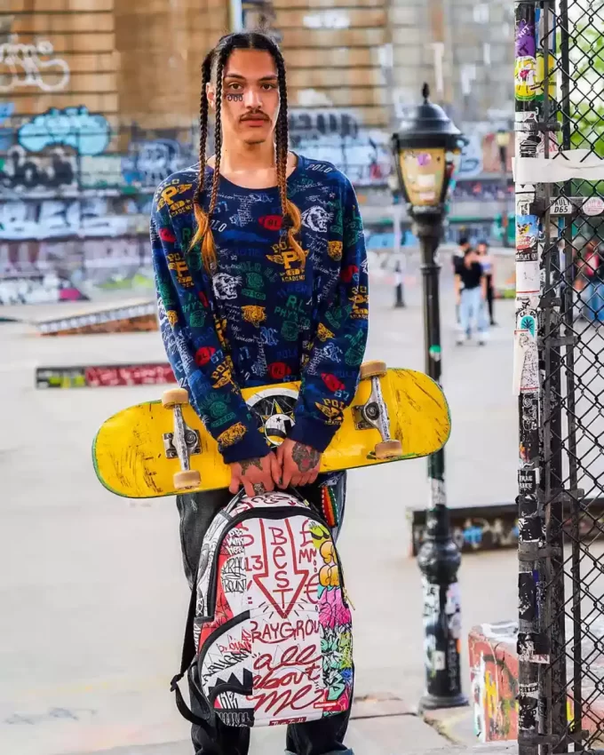 TRI-SPLIT GRAFFITI BACKPACK (DLXV) TRI-SPLIT GRAFFITI BACKPACK (DLXV)