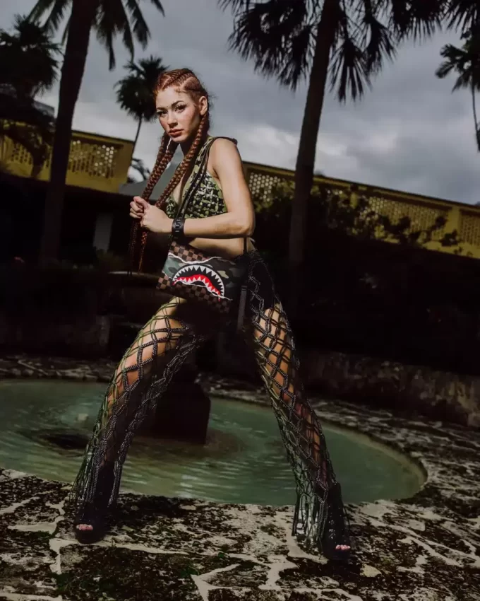 UNSTOPPABLE ENDEAVORS III CROSSOVER CLUTCH